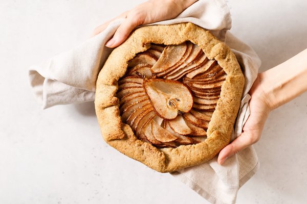 Quelle est la recette traditionnelle de la tarte au citron meringuée ?